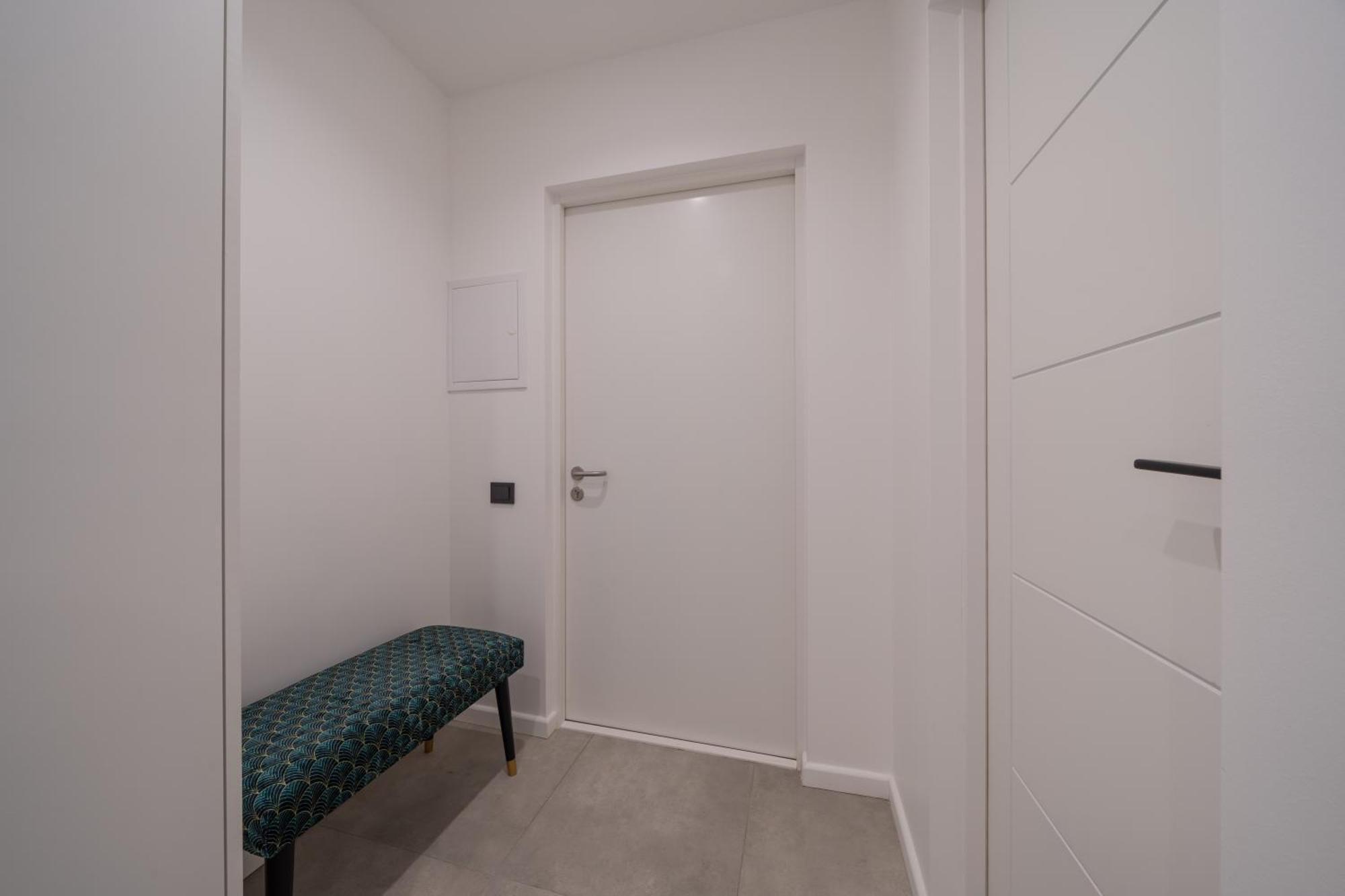 Mucenieku Street 1-Bedroom Stylish Apartment Riga Esterno foto