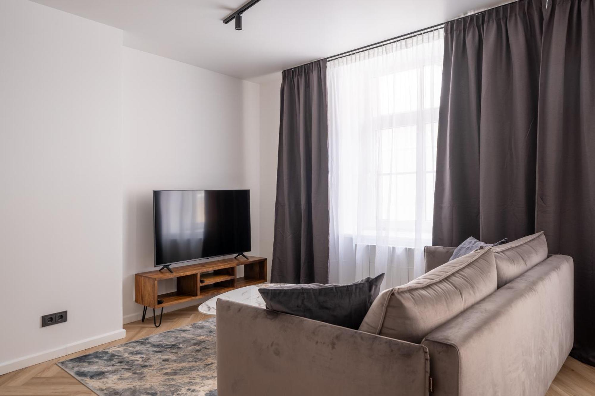 Mucenieku Street 1-Bedroom Stylish Apartment Riga Esterno foto
